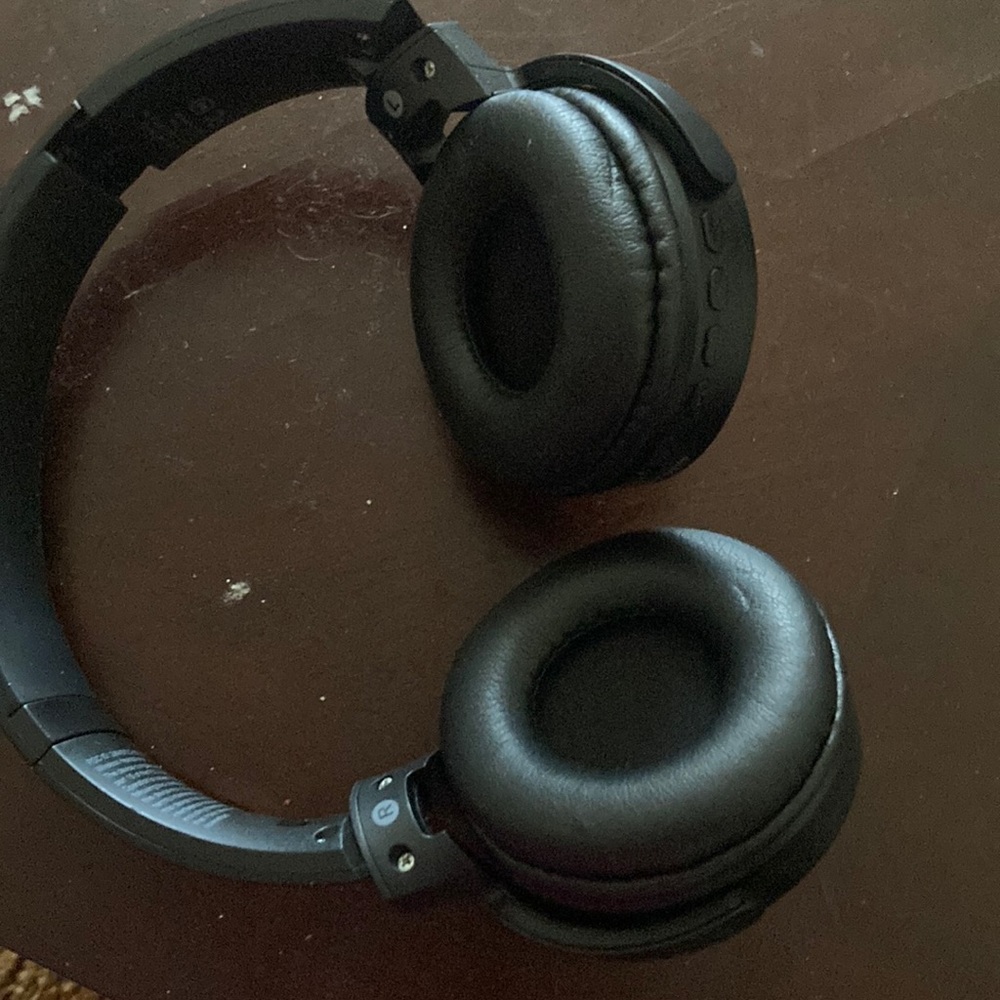 I am selling this because I’m trying to help my mom she’s in the hospital